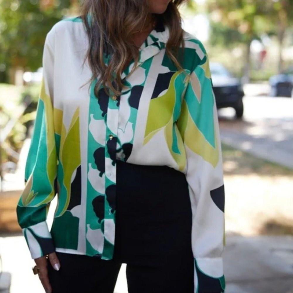 NWOT Zara Satin Button Down Long Sleeve Printed Blouse